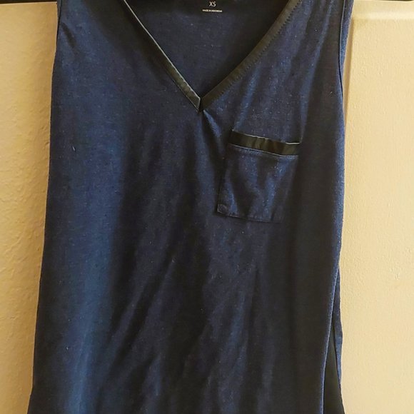 Navy blue converse tank top - Picture 2 of 2